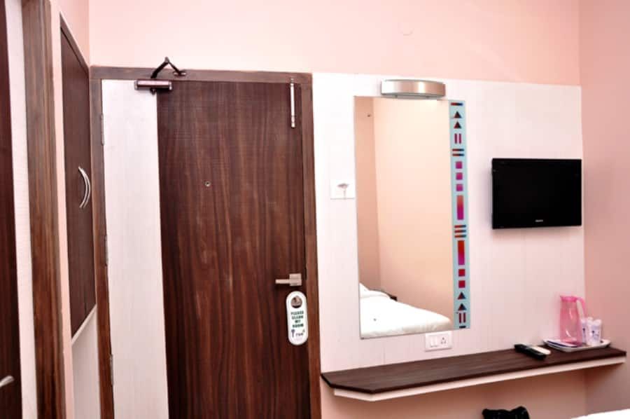 undefined TVK Regency 8