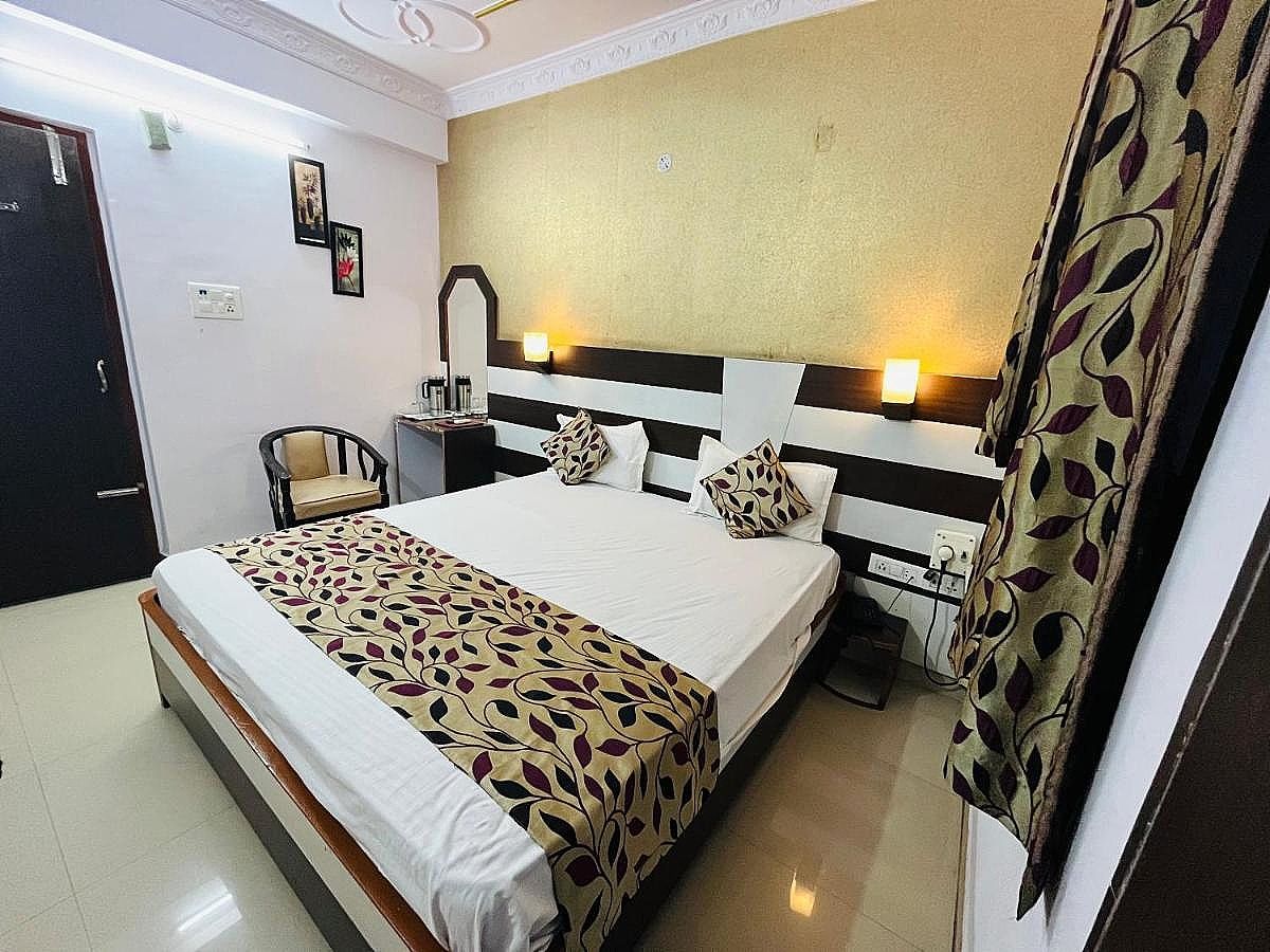 undefined Hotel Mani International 8