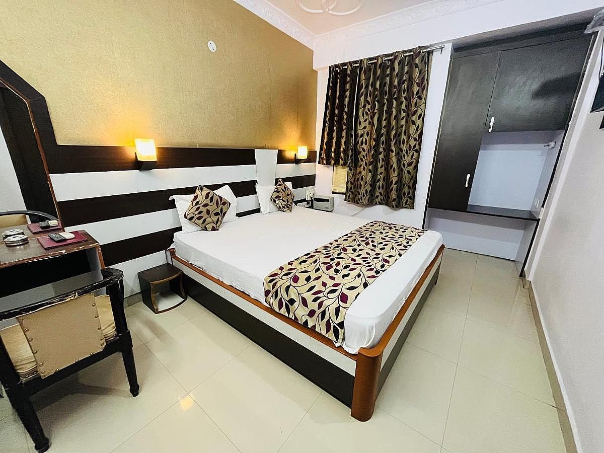 undefined Hotel Mani International 10