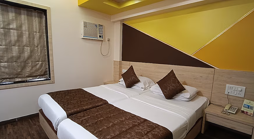 Rajhans Hotel Standard Room 4