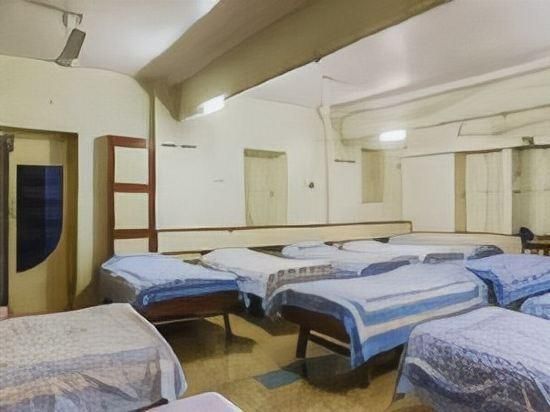 Hotel Arun Economy Room with Shared Bathroom ONLY FOR MALES 4