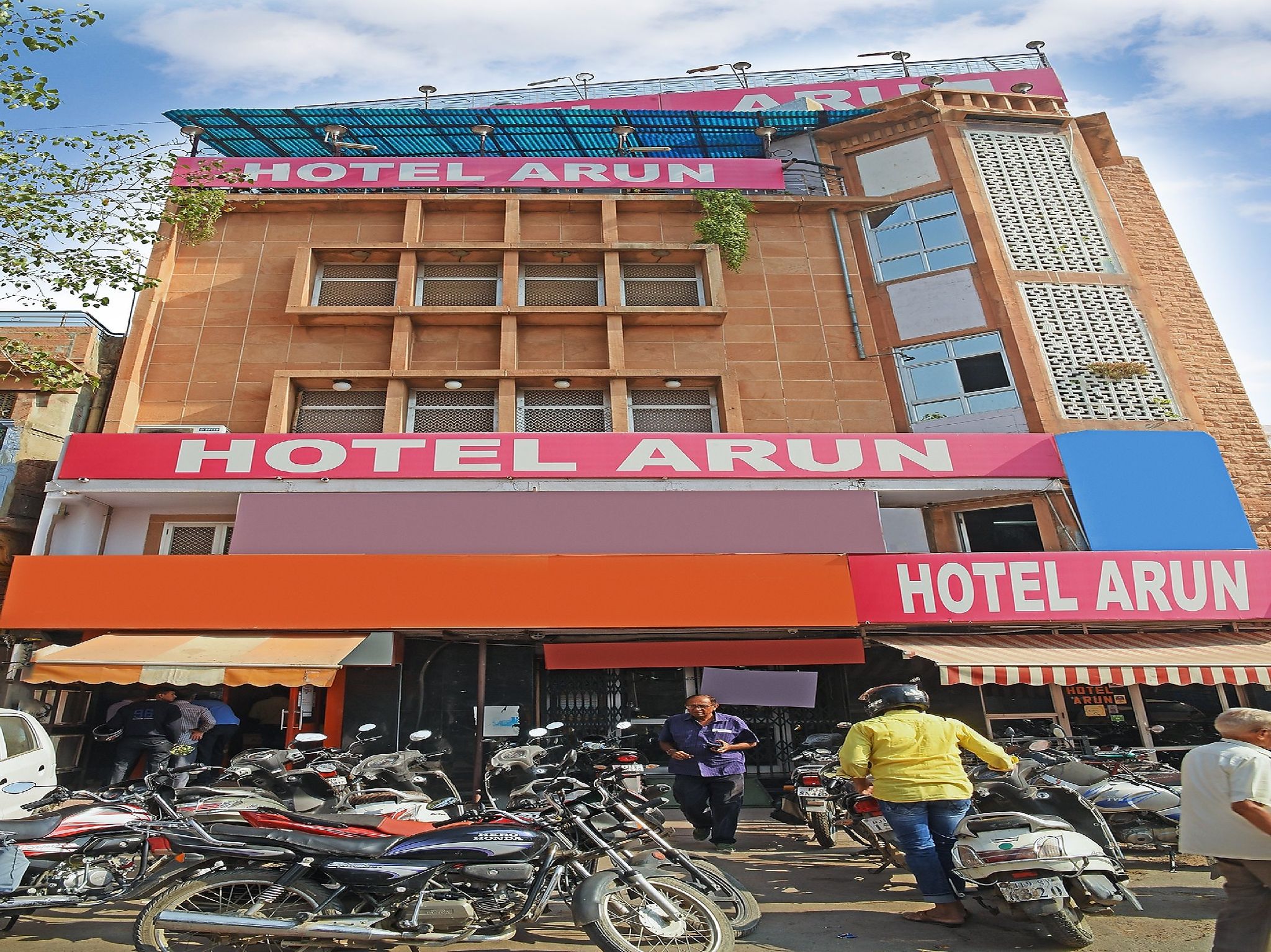 undefined Hotel Arun 8