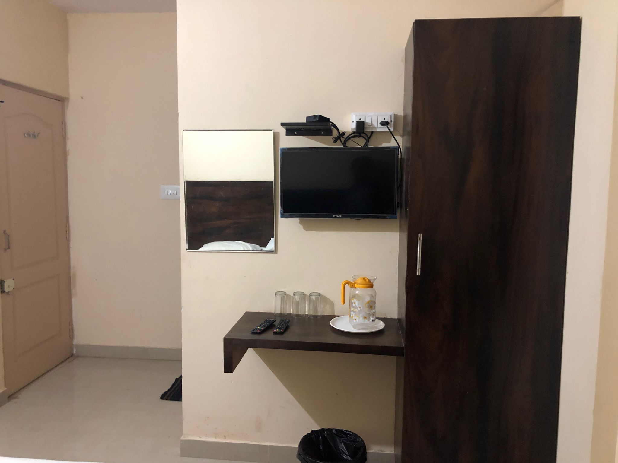 undefined Veekay Lodge 4