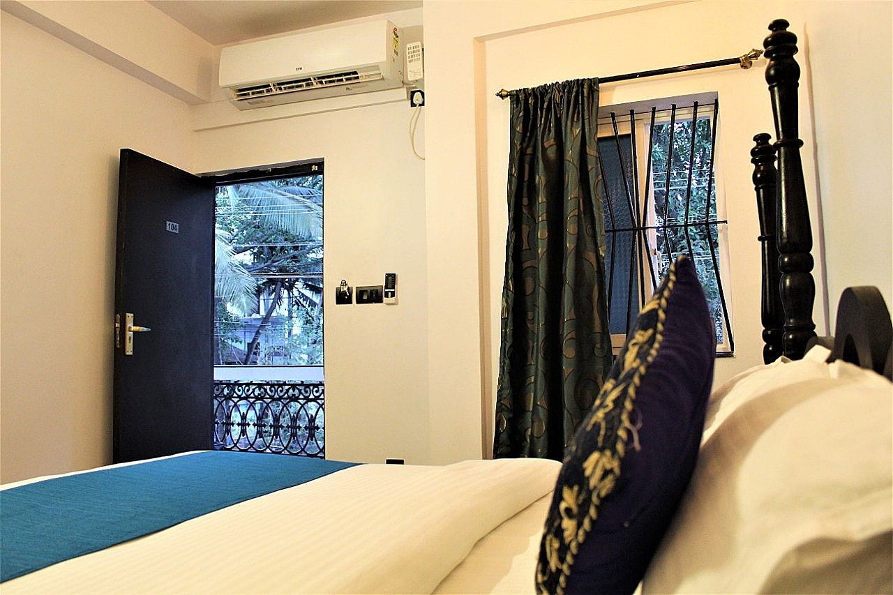Coastal Stays Baga Deluxe Room A/C 9