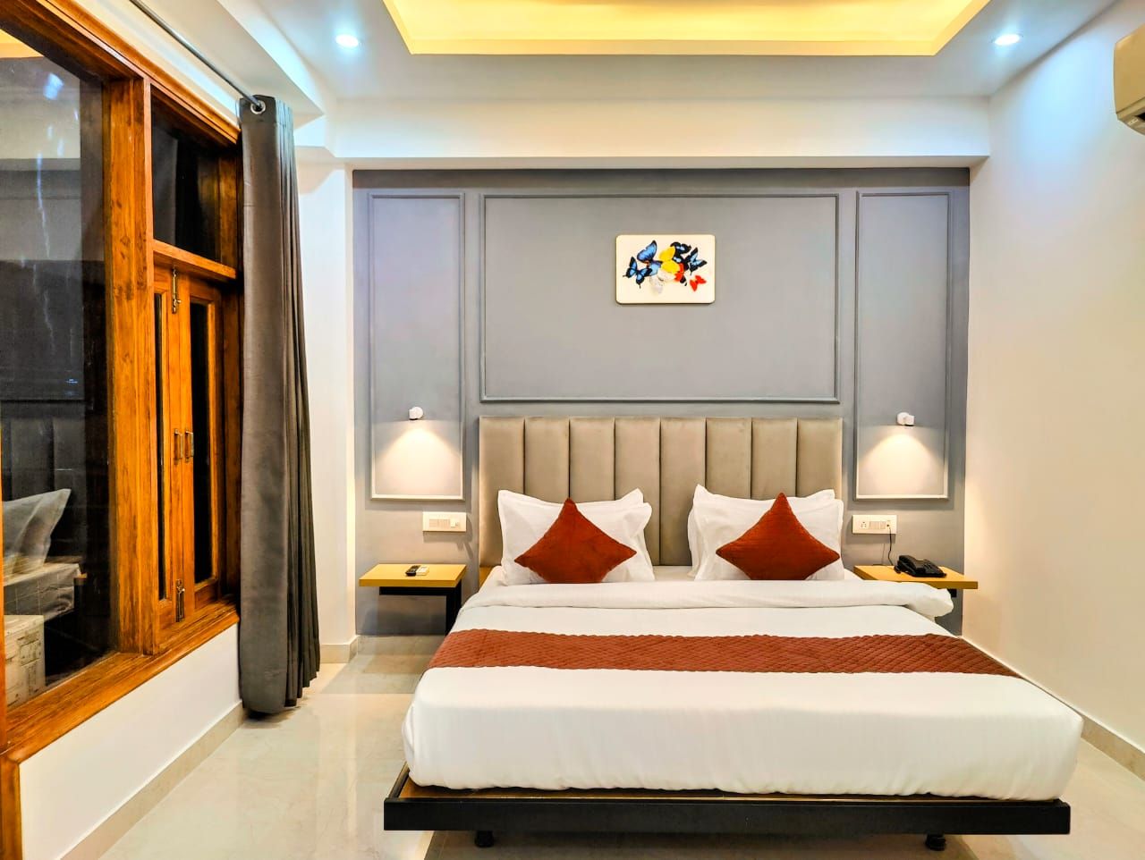 undefined Mavens House 8