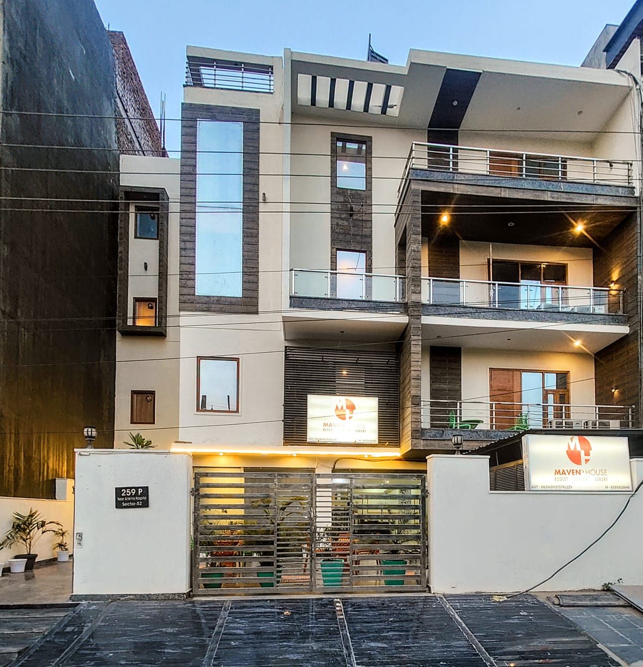 undefined Mavens House