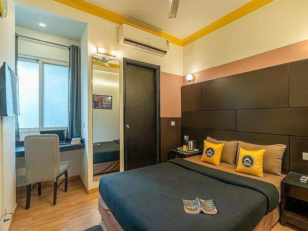 The Hosteller Delhi Deluxe Double Room