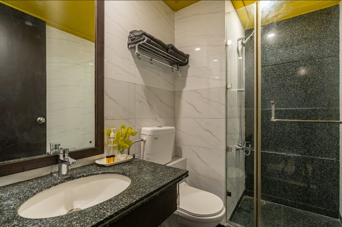 The Hosteller Delhi Deluxe Double Room 5