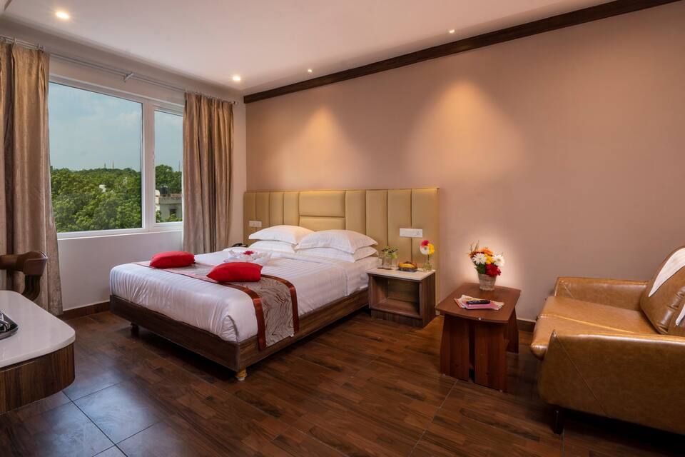 CR Grande Deluxe Double Room 5