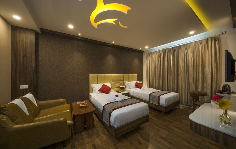 CR Grande Deluxe Double Room 2