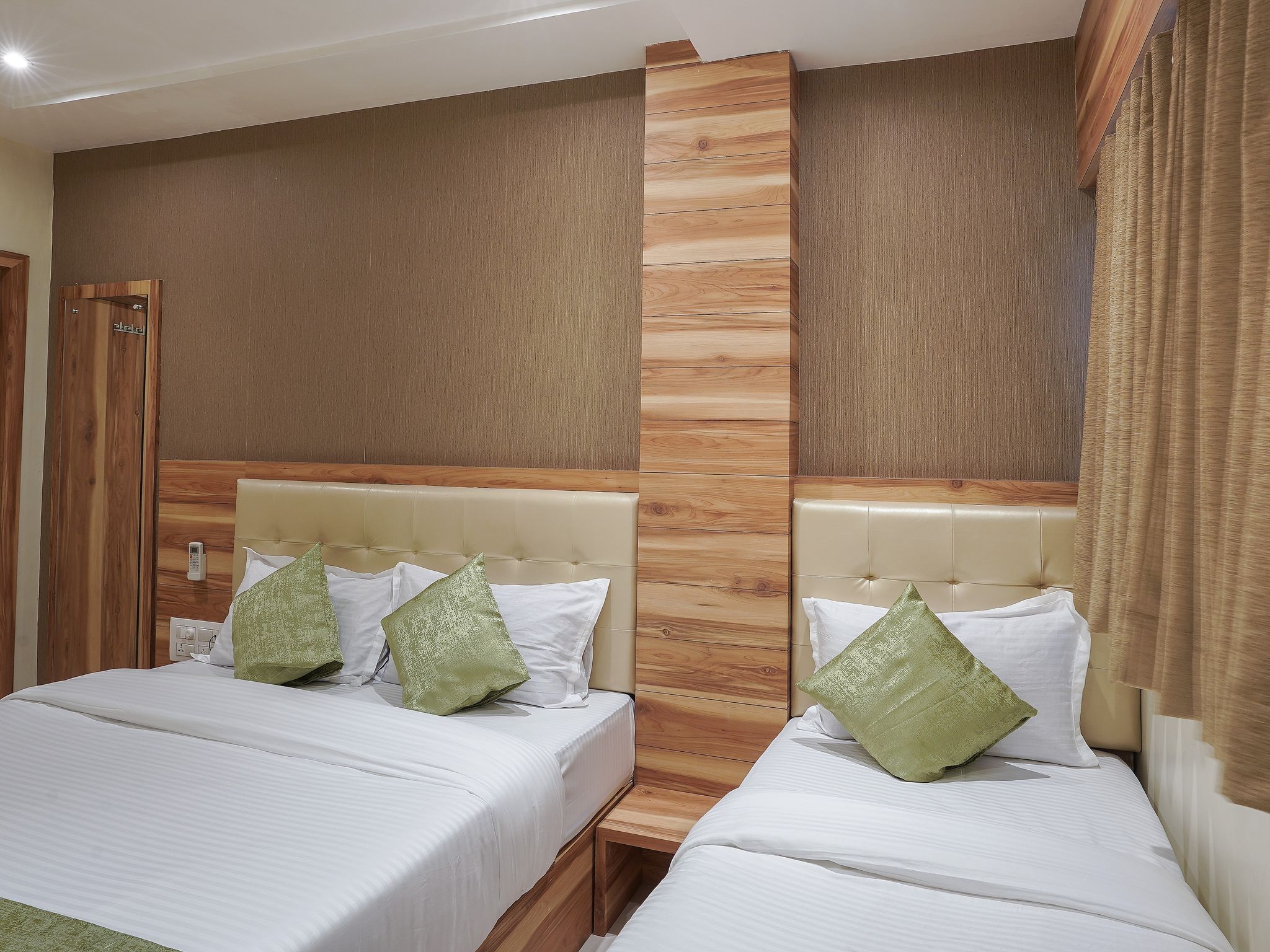 Executive Room Non Attached