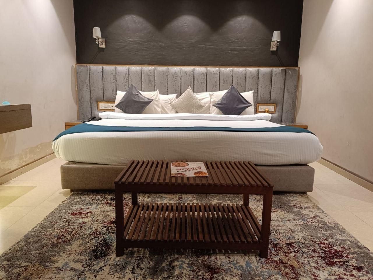 undefined Townhouse Azure Sky 5