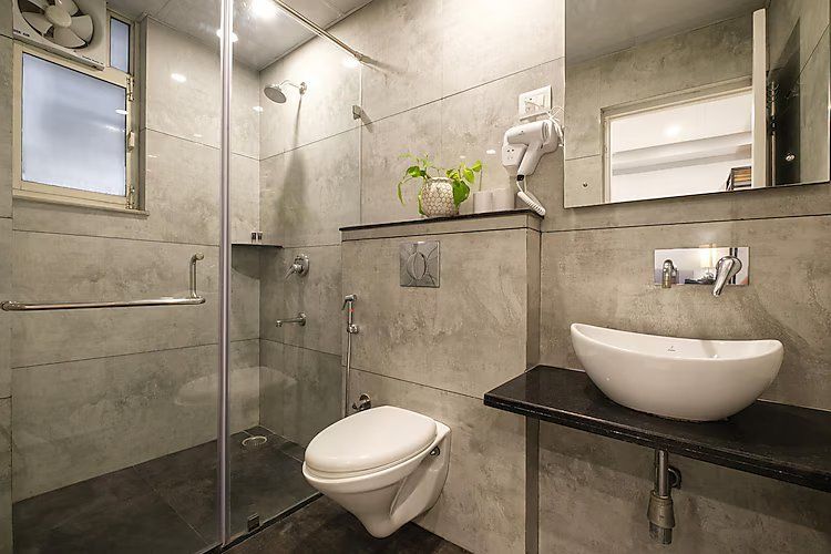 Superior 6 Bed Mixed AC Dorm