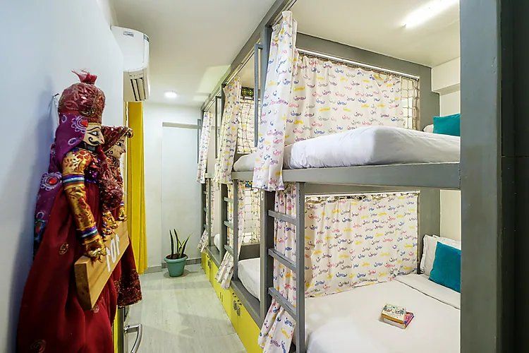 Superior 6 Bed Mixed AC Dorm