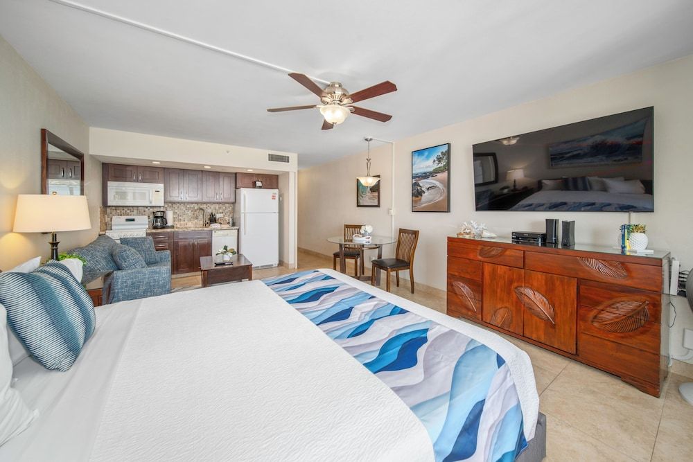 Studio, Ocean View (Unit 1103)