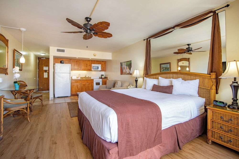 Studio, Ocean View (Unit 1018)