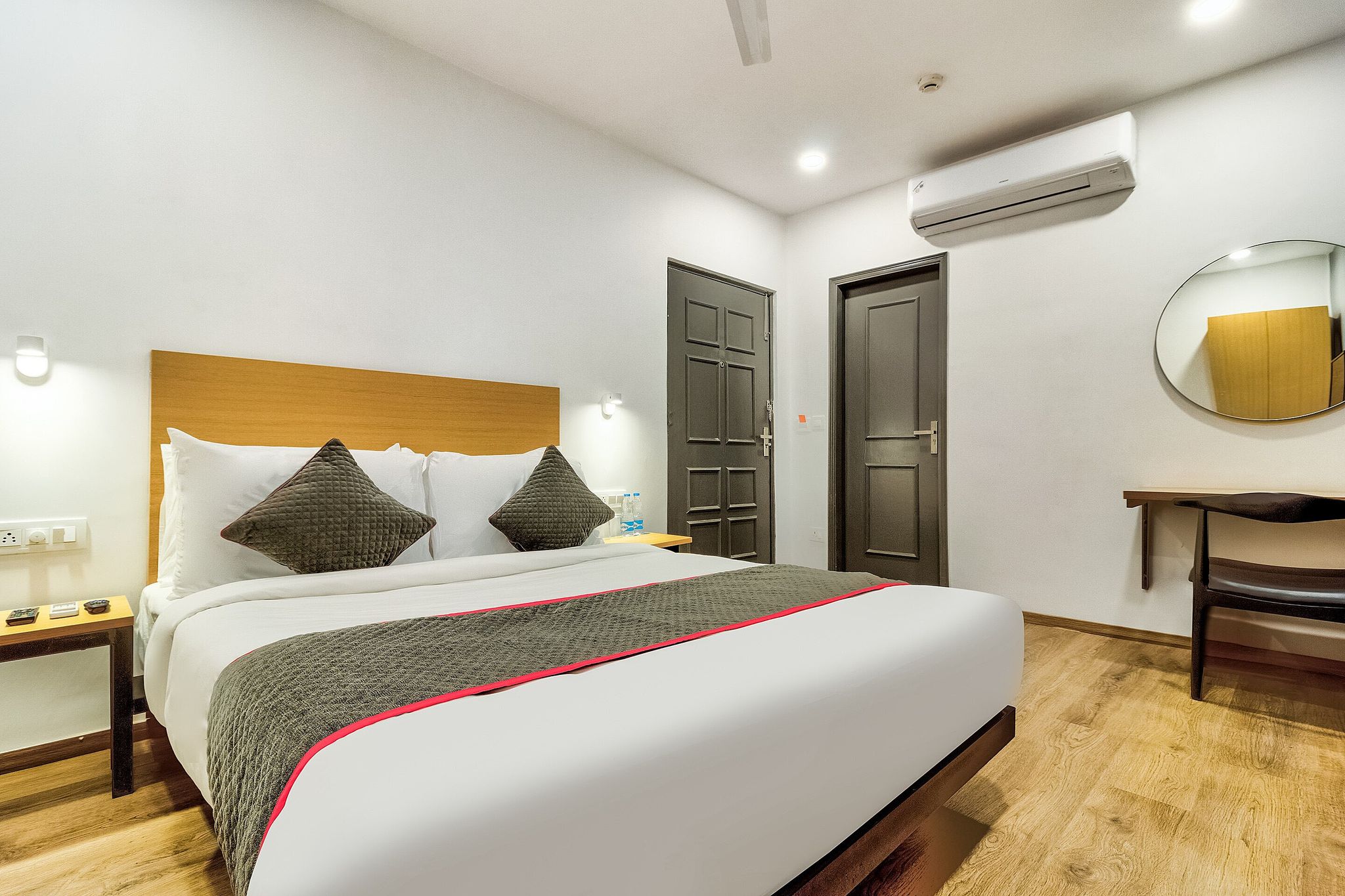 undefined Hotel O Akash Ganga Park Circus 5