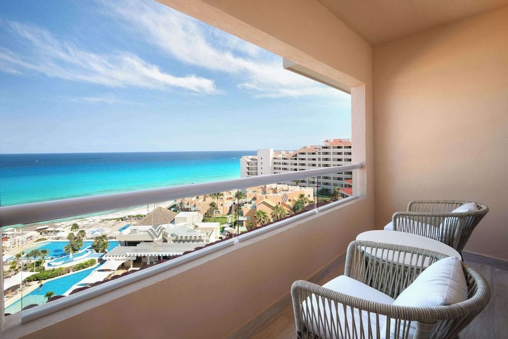Wyndham Grand Cancun All Inclusive Resort & Villas Superior Ocean View, 1 King bed or 2 Double Beds, Non-Smoking 3