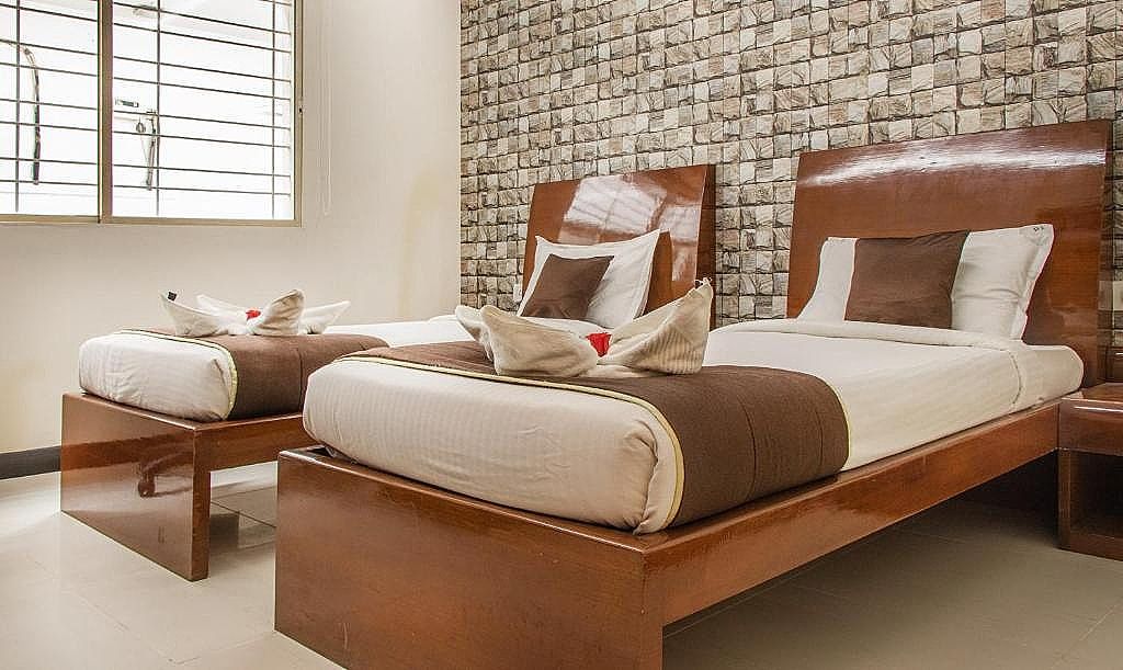 Omatra Hotel Infantry Economy Twin Room 12