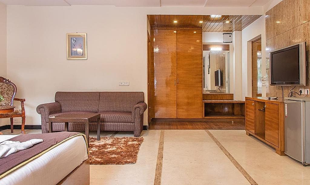 undefined Omatra Hotel Infantry 6