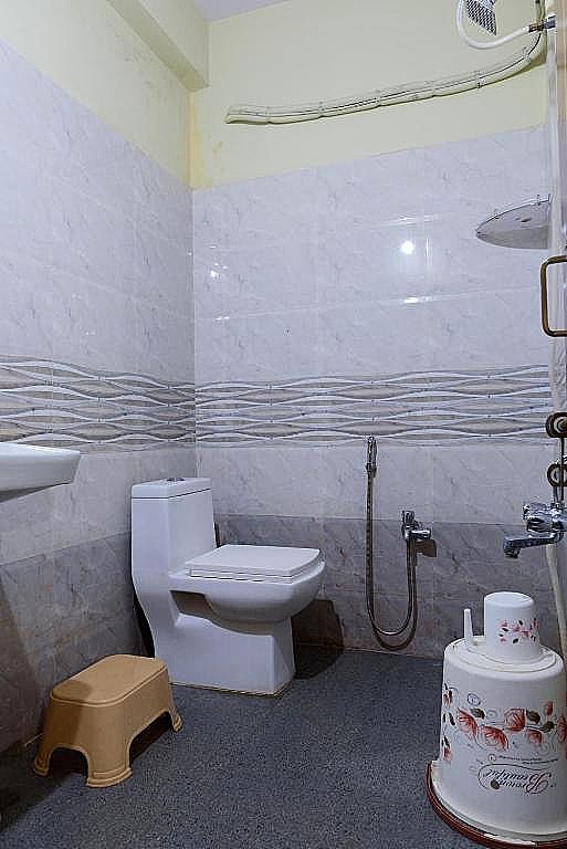 Omatra Hotel Infantry Economy Twin Room 4