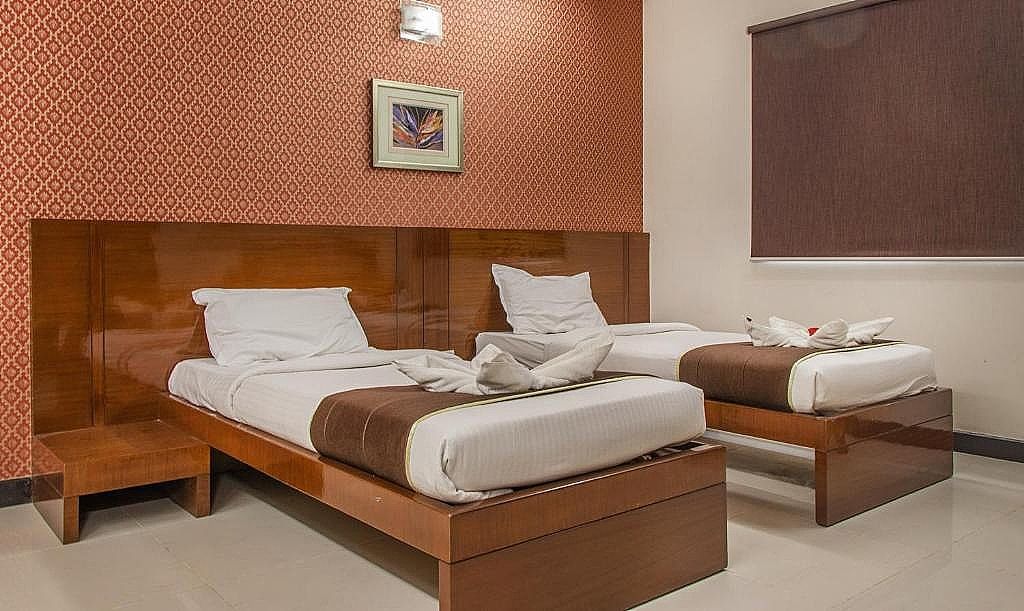 Omatra Hotel Infantry Economy Twin Room 8