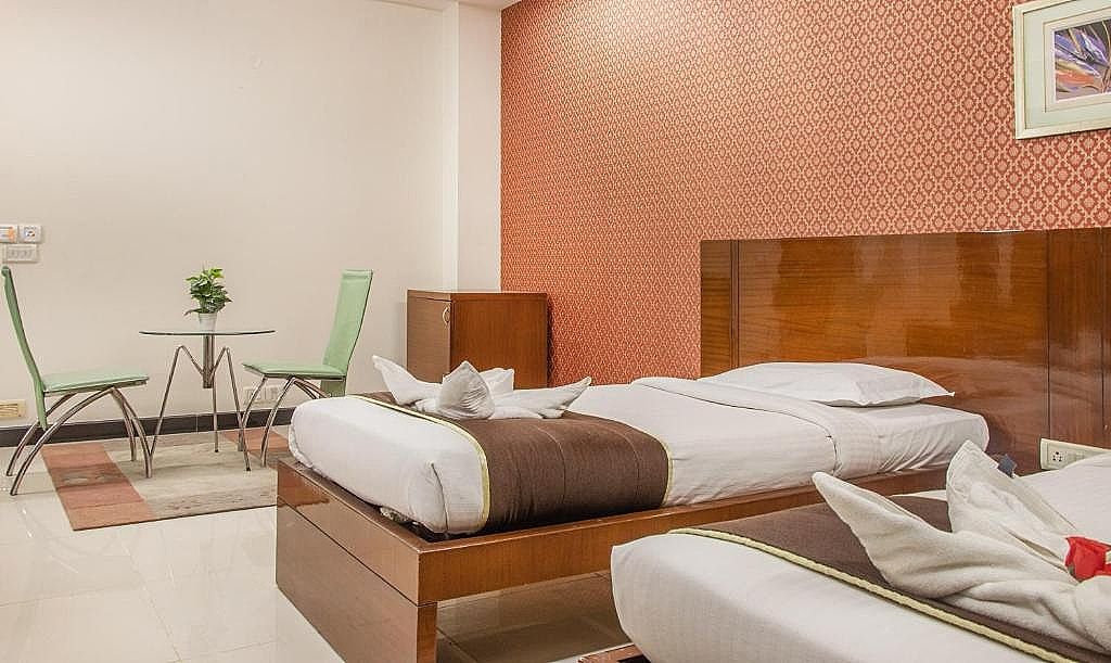 Omatra Hotel Infantry Economy Twin Room 2