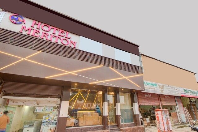 Hotel Meriton