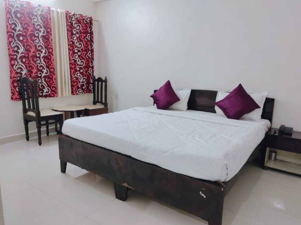Hotel Great Punjab Deluxe Non AC Room 2