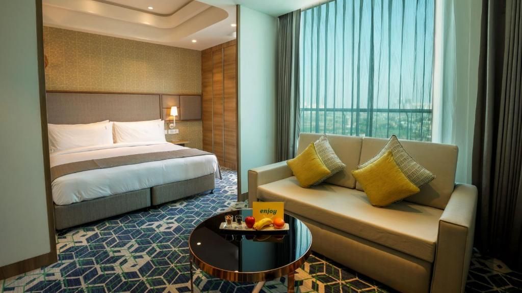 Suite, 1 Bedroom, Balcony (Balcony)