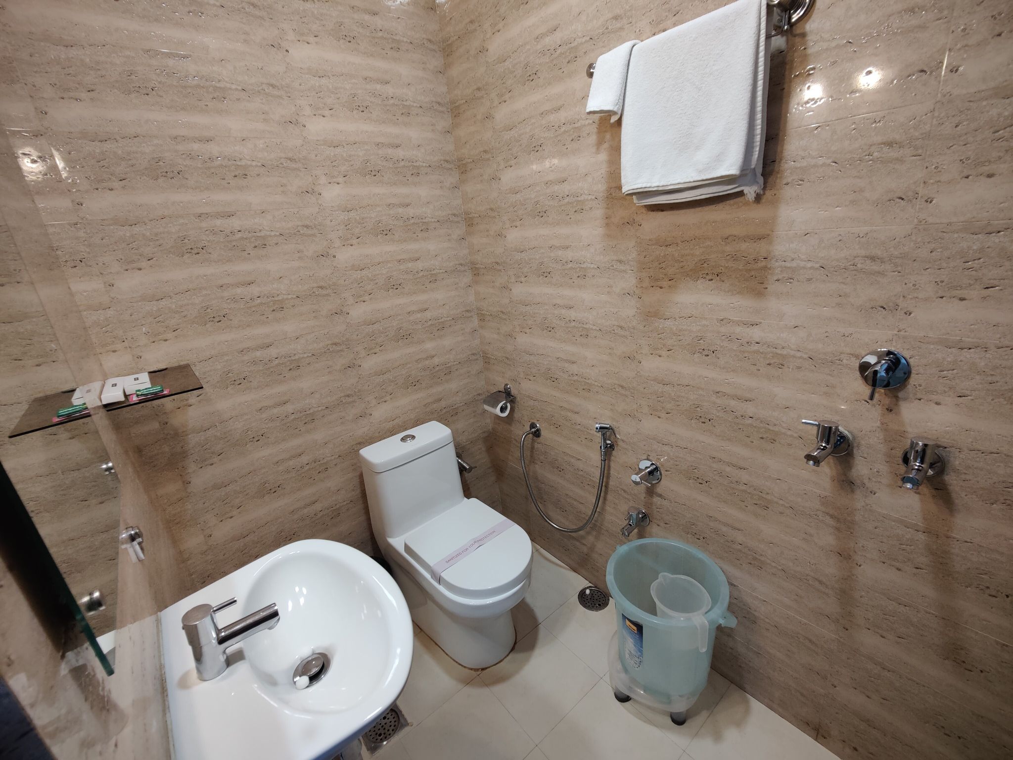 Satyadeep Inn Deluxe Room 8