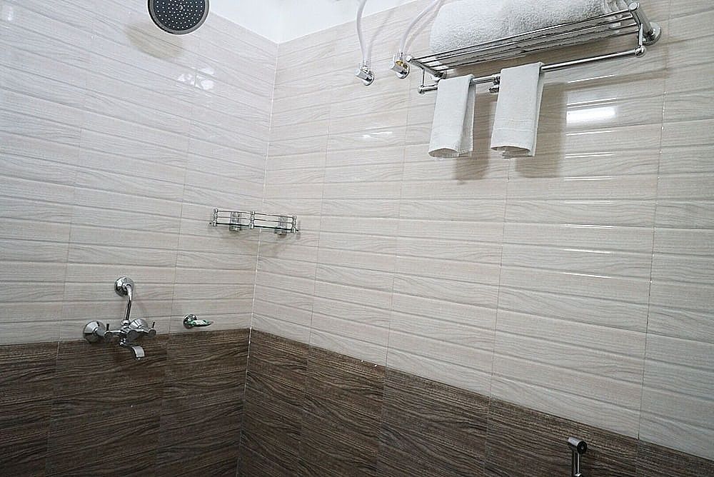 Pemaling Lords Eco Inn Guwahati Deluxe 13