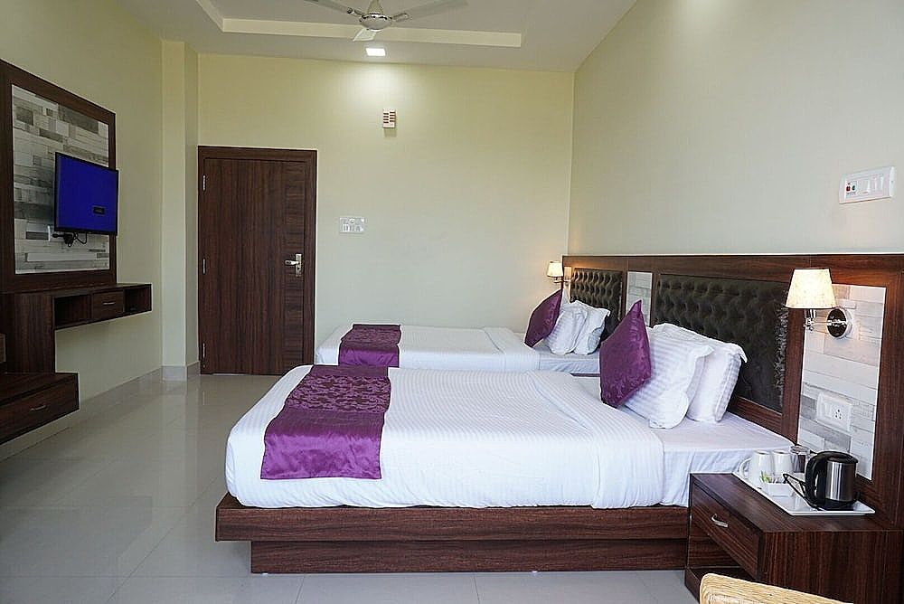 Pemaling Lords Eco Inn Guwahati Deluxe 6