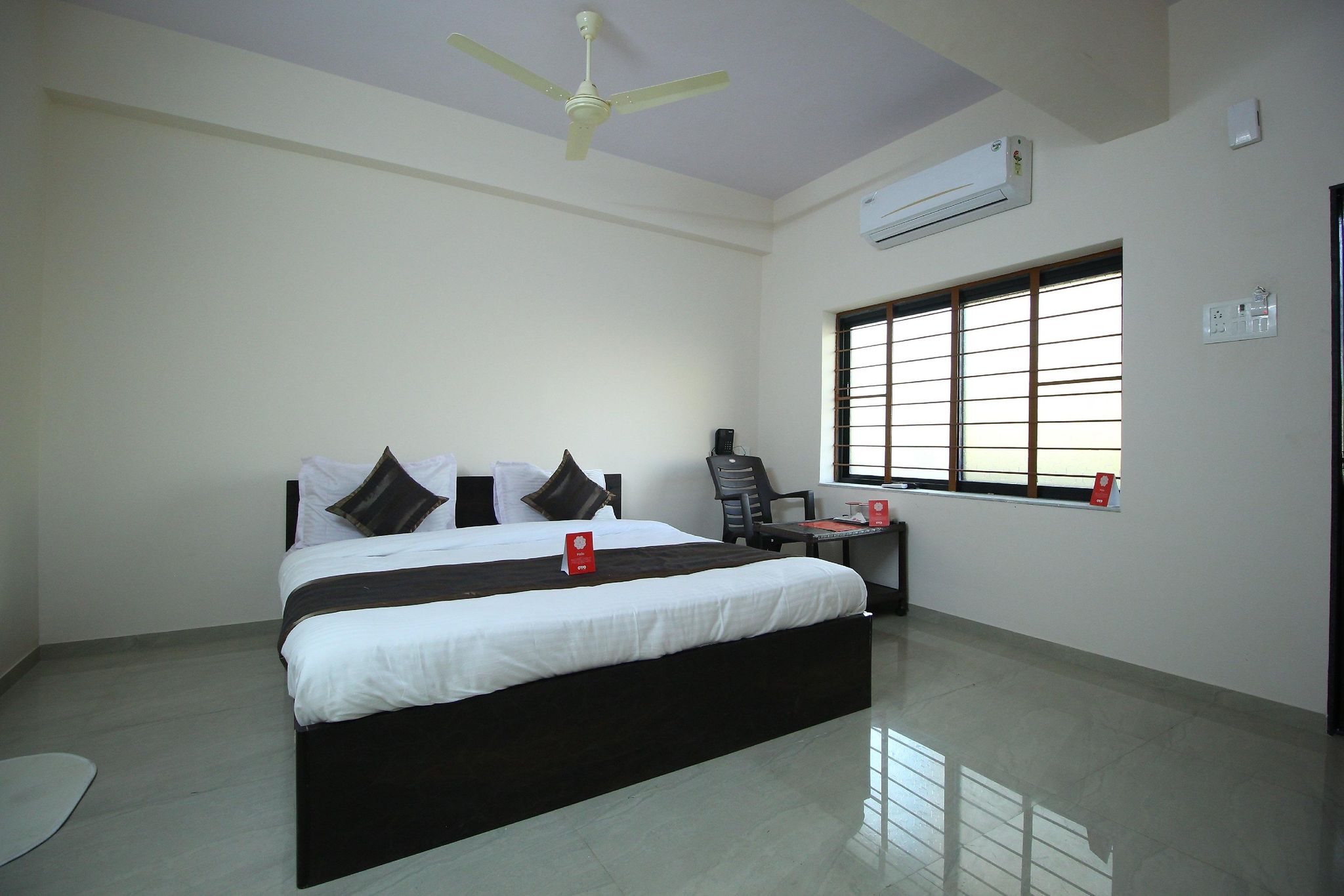 Comfort Split AC Room