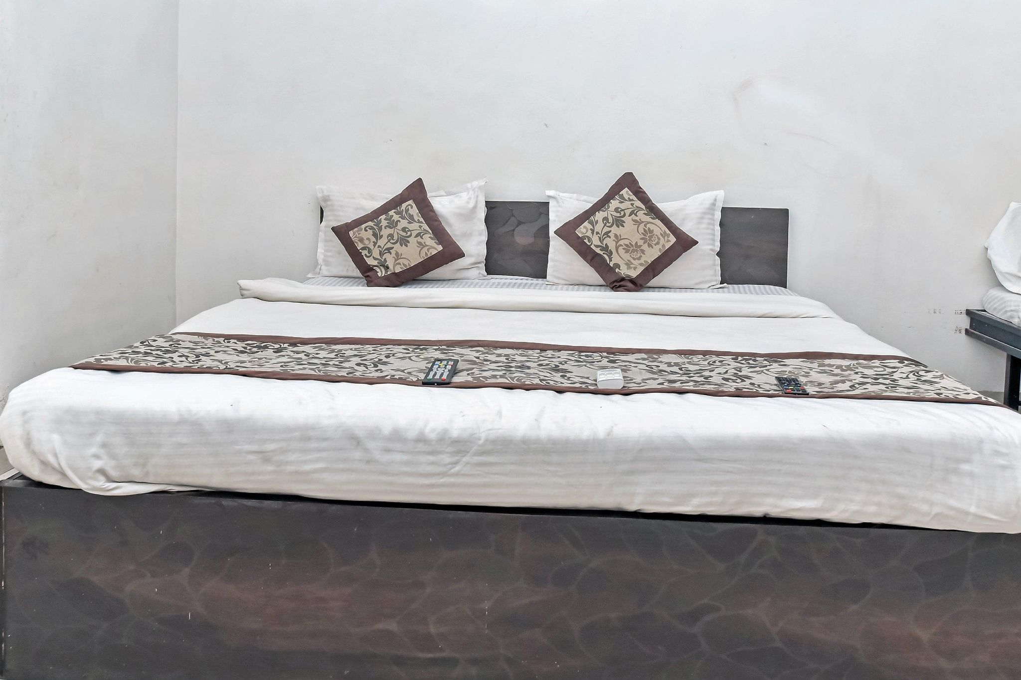 Hotel Star Palace by Nova Hotels Deluxe Room Non AC