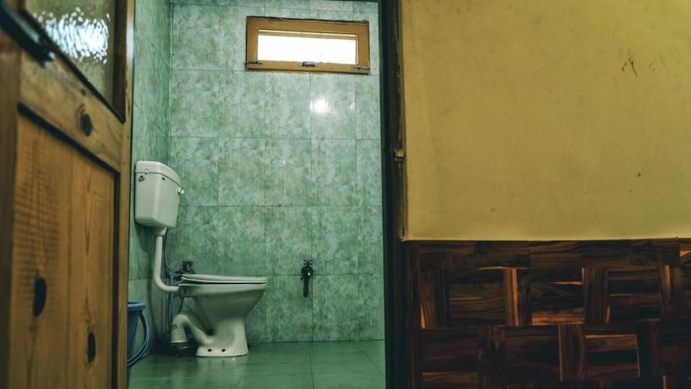 Nomads Hostel Deluxe Room, Private Bathroom 4