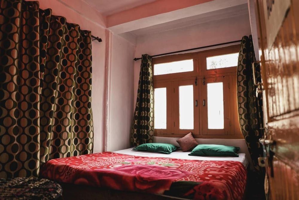 Nomads Hostel Deluxe Room, Private Bathroom 2