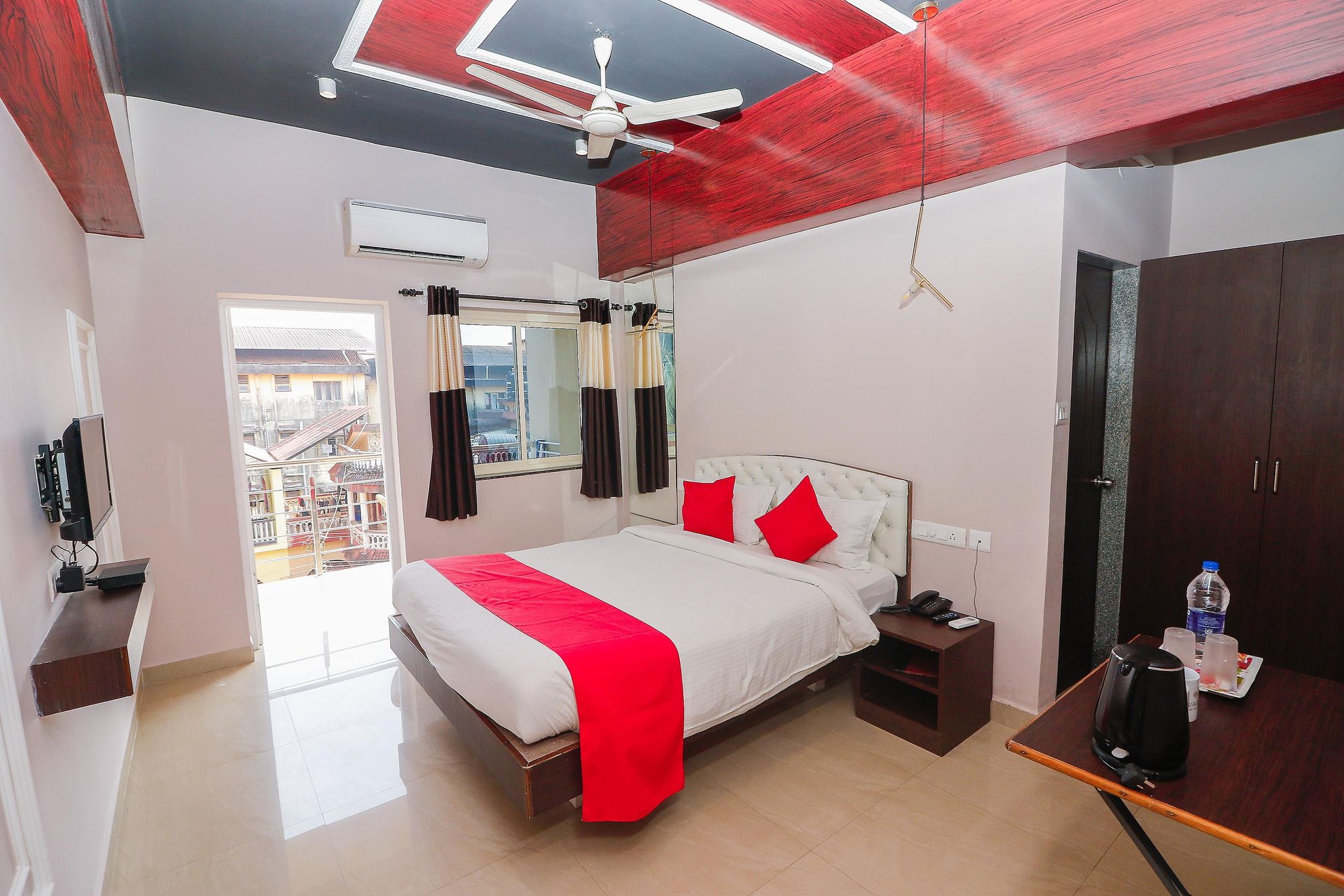 Swarnam Hotel Deluxe Ac Room 11