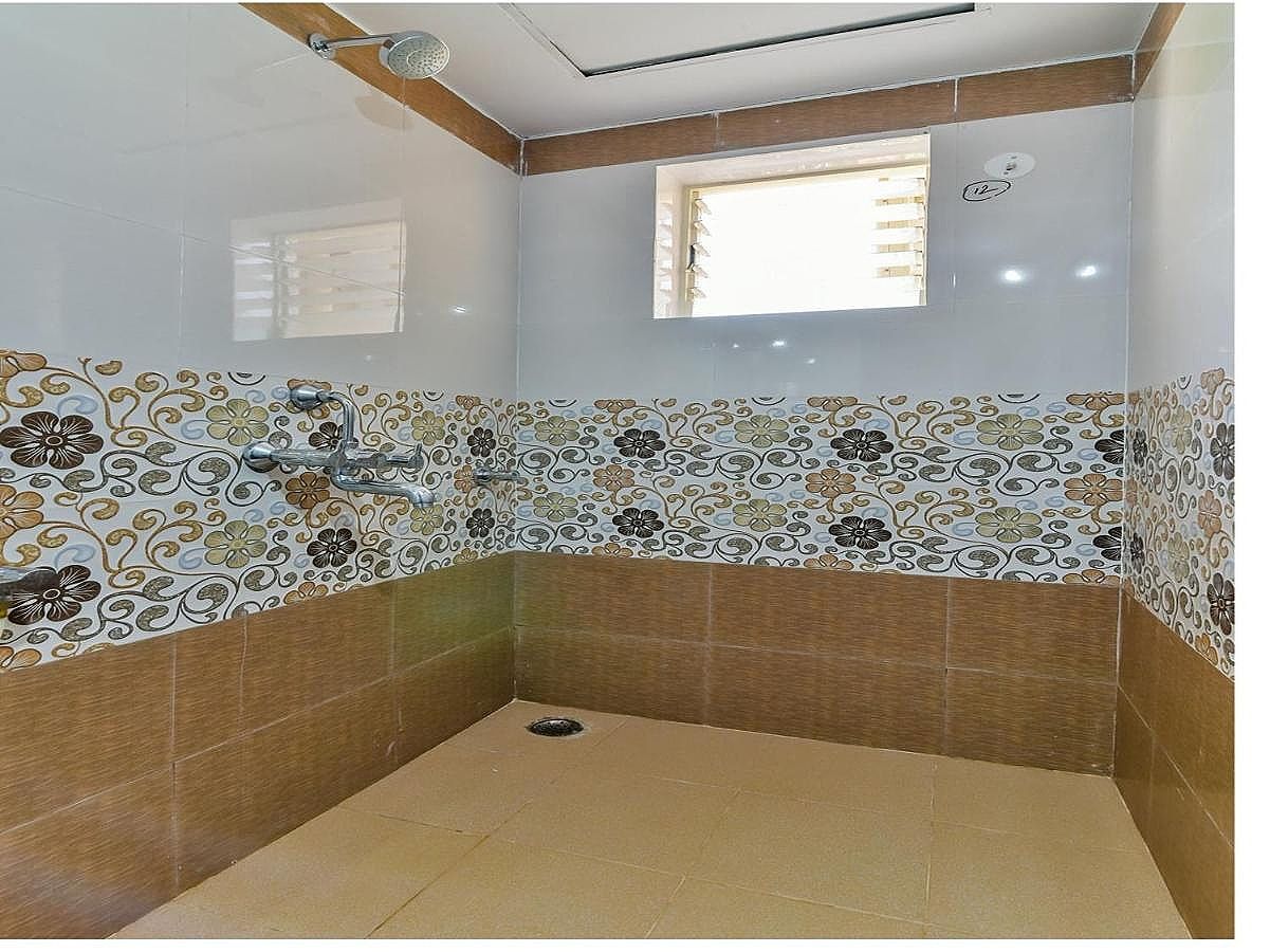 Swarnam Hotel Deluxe Ac Room 7