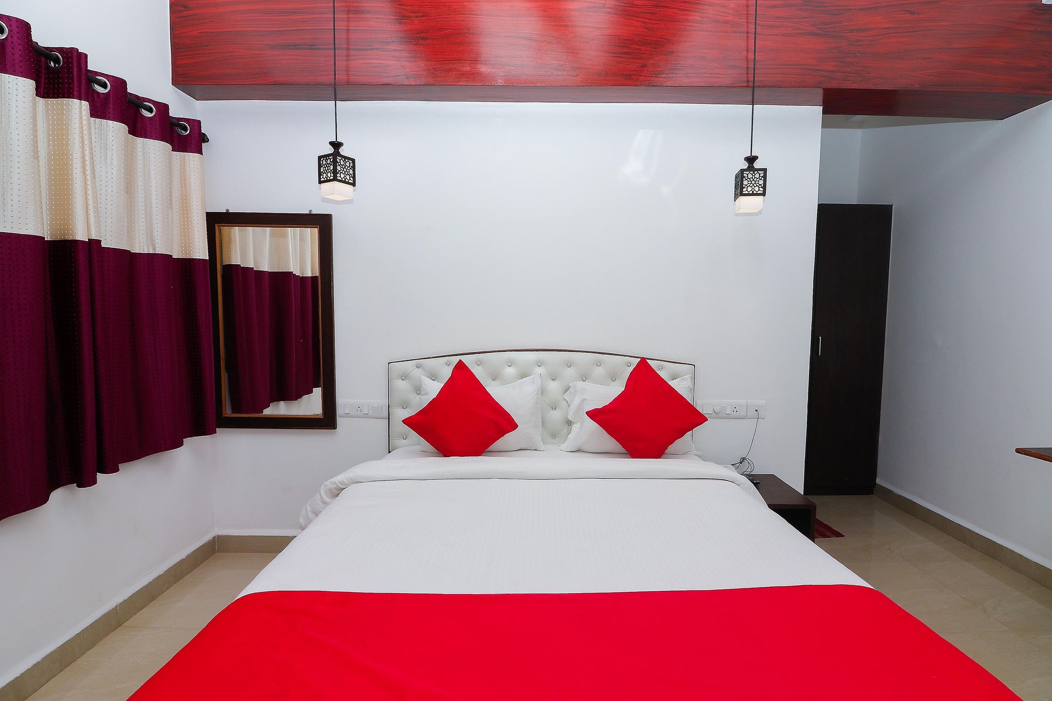 Swarnam Hotel Deluxe Ac Room 9