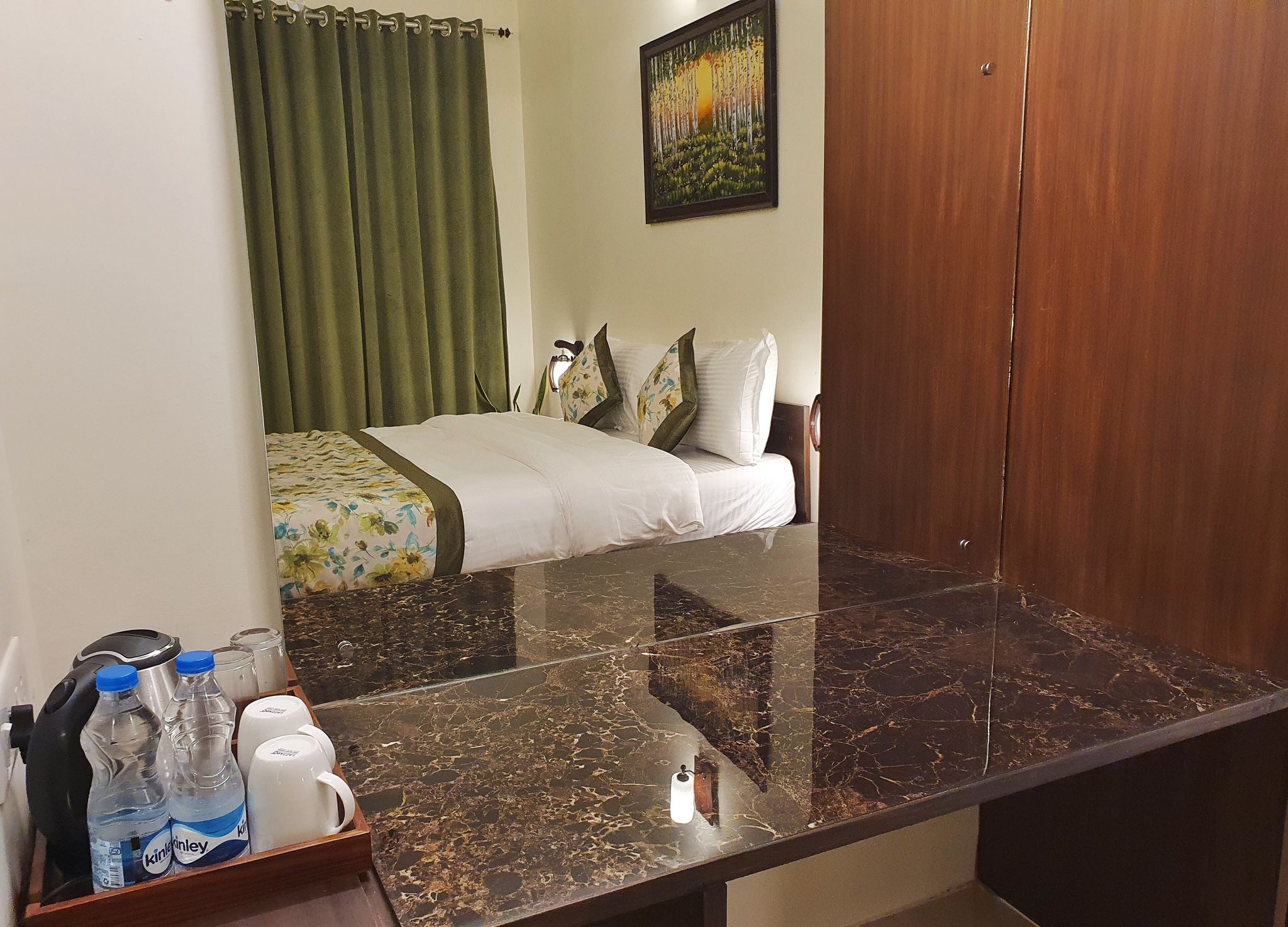 The Lake Hill - A Lake Side Hotel Deluxe Room with balcony 17