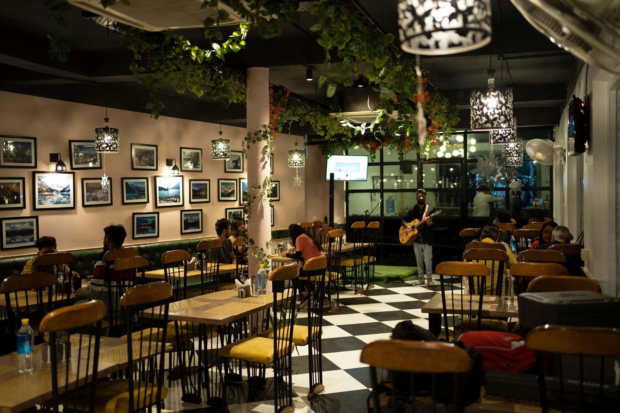 Food & Dining