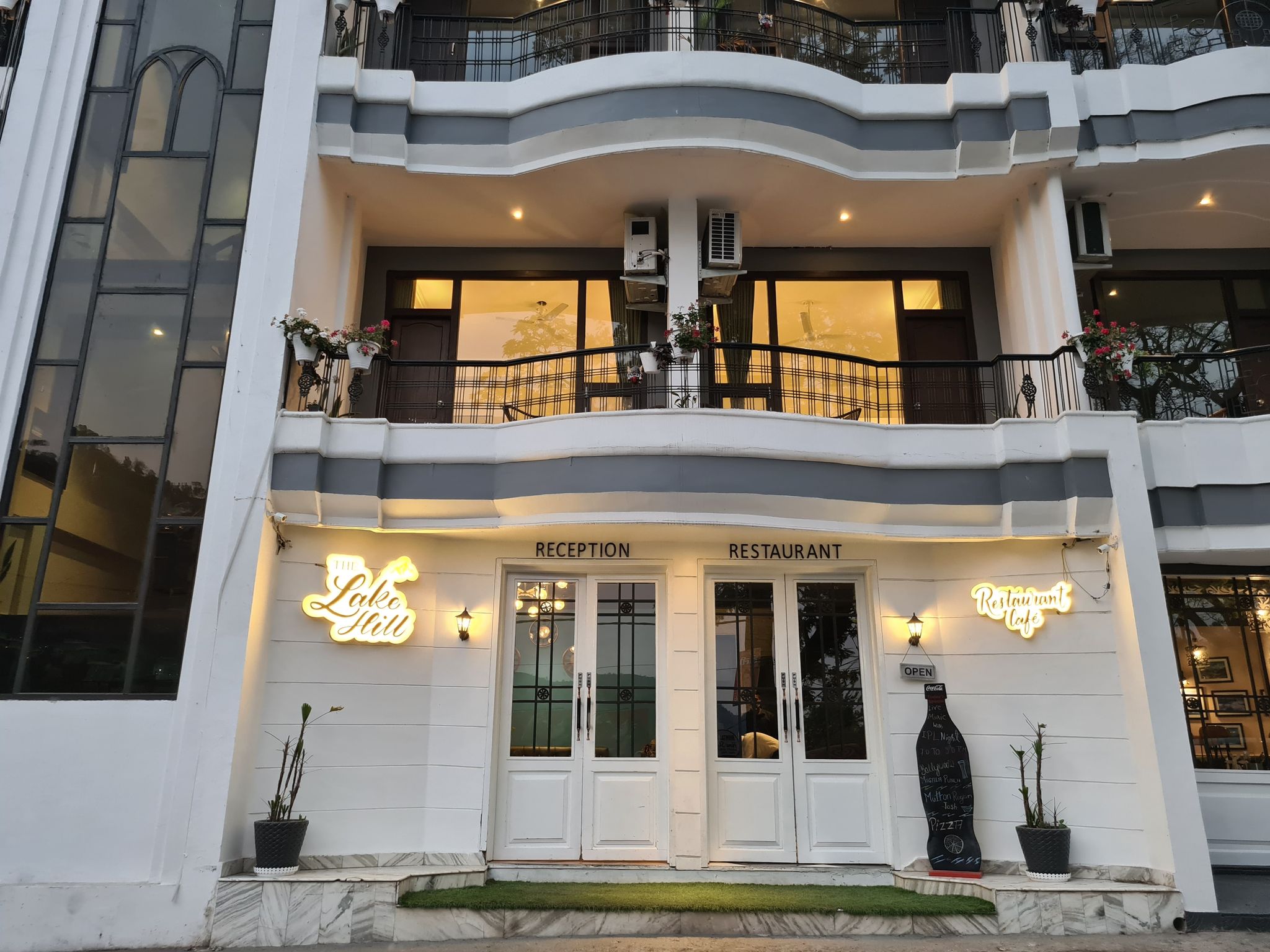 undefined The Lake Hill - A Lake side 6
