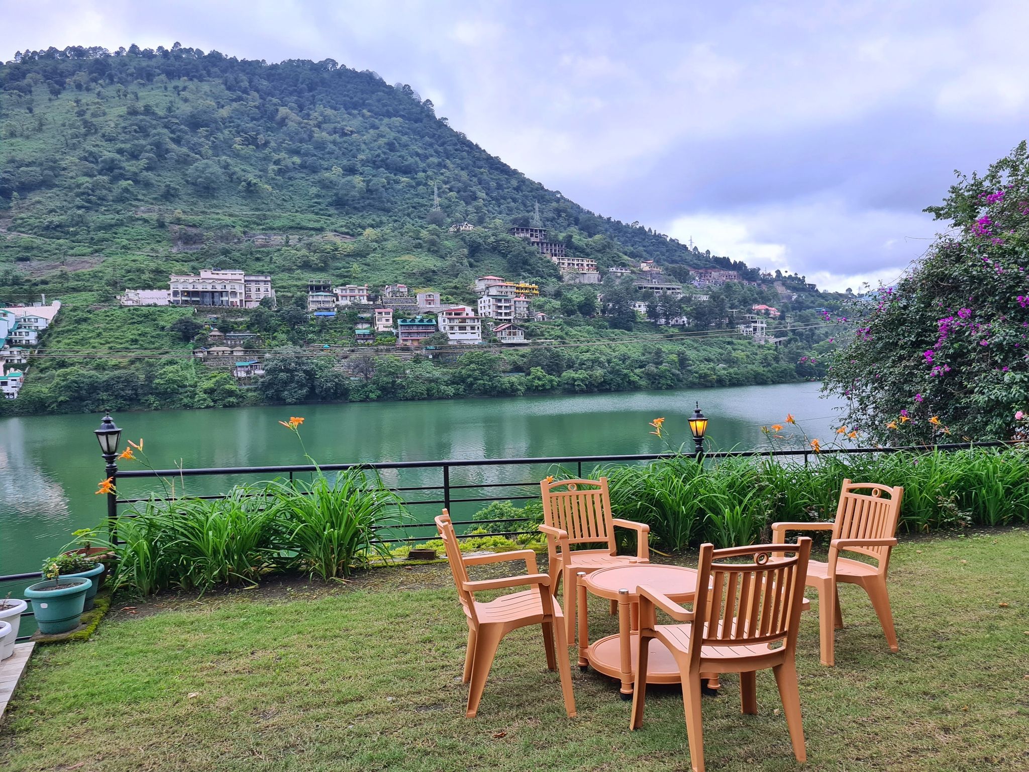 undefined The Lake Hill - A Lake side 2
