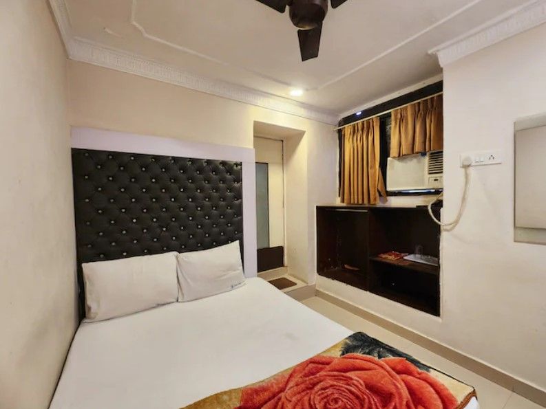 Hotel Al Sana Semi Deluxe Non Ac Room with Free Wifi