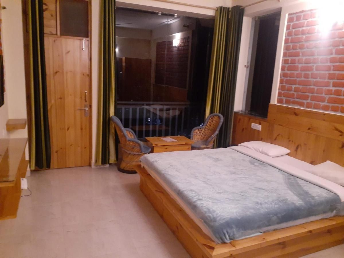 Couple Friendly Room (For 2 Person only)