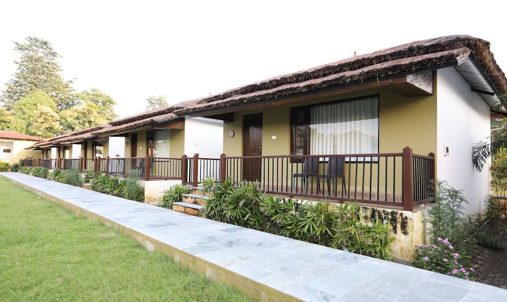 undefined Treebo Tigers Pug Marks 2