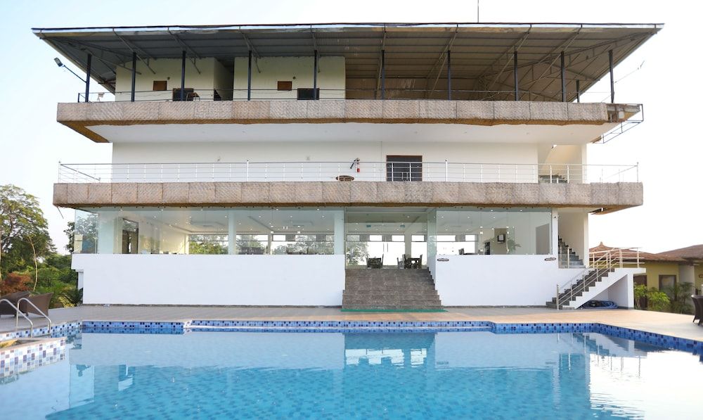 undefined Treebo Tigers Pug Marks 5