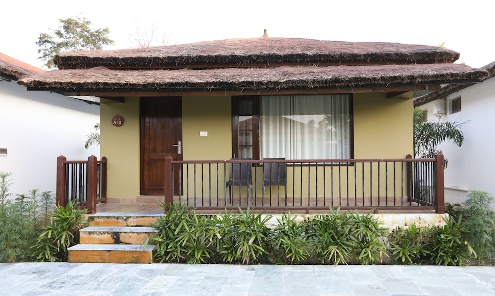 undefined Treebo Tigers Pug Marks 7