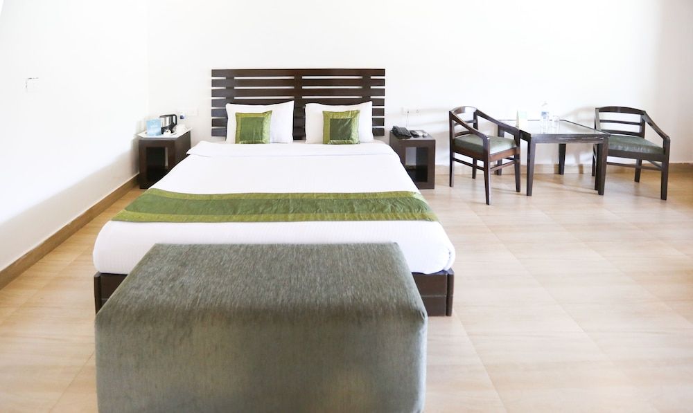 undefined Treebo Tigers Pug Marks 10